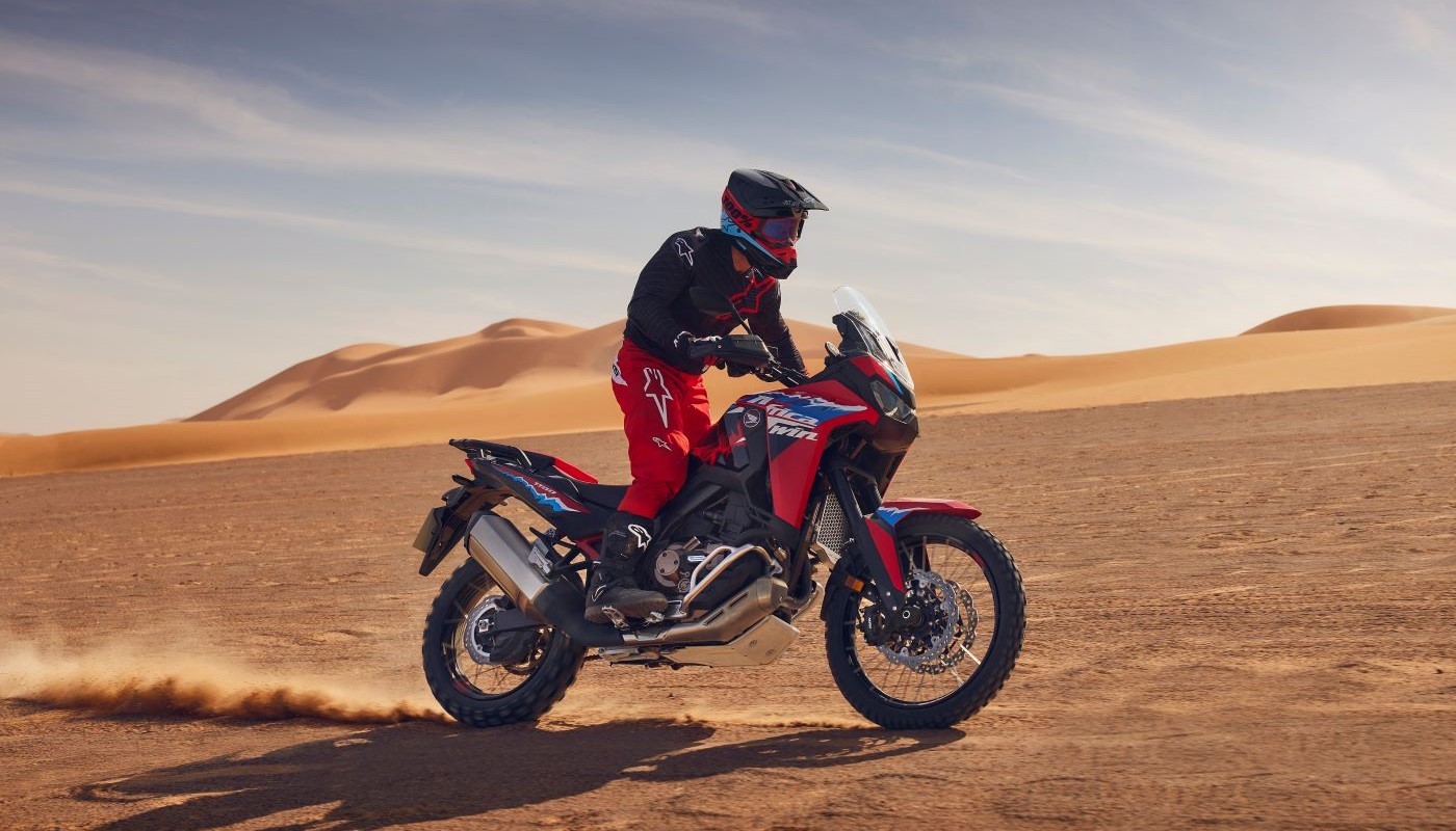 crf1100-africa-twin-new-product-page-desktop-1400x800