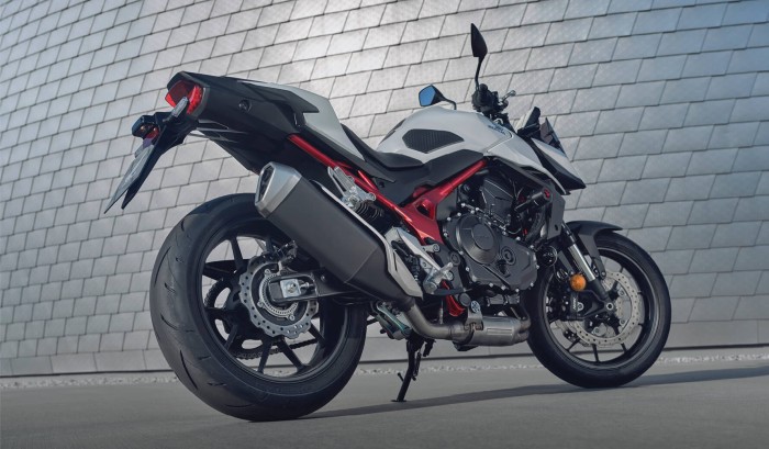 Signature Hornet Design